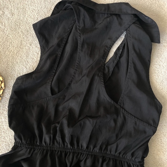 Collared-Sleeveless-OpenBack-Pockets 🍬 3/$60 🍬 - Picture 3 of 6